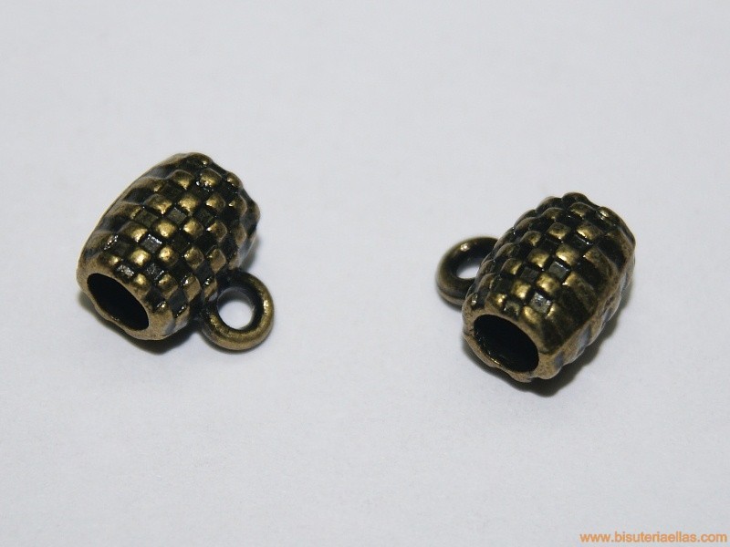 Entrepieza tubo con anilla paso 4mm bronce