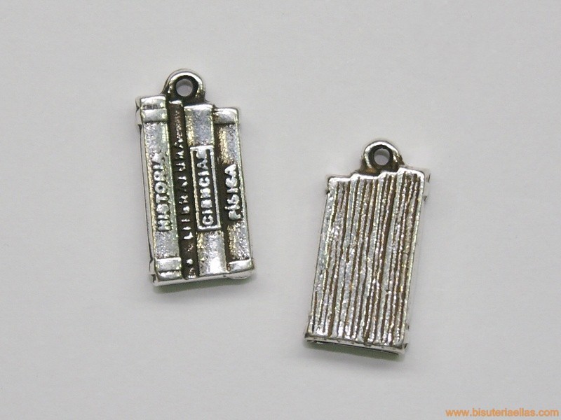 Charm zamak libros 17mm baño plata