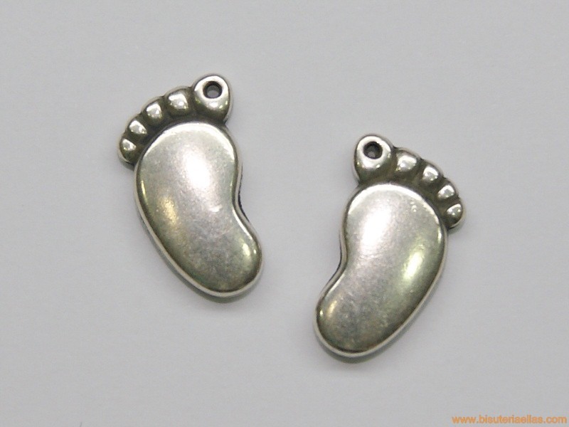 Colgante pie 20x10mm zamak baño plata