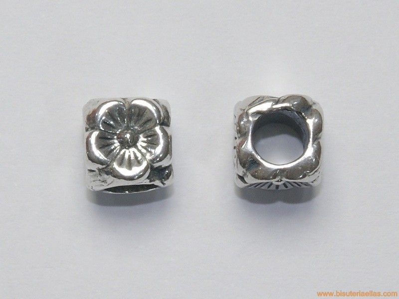 Entrepieza en plata para pandora flor 8mm