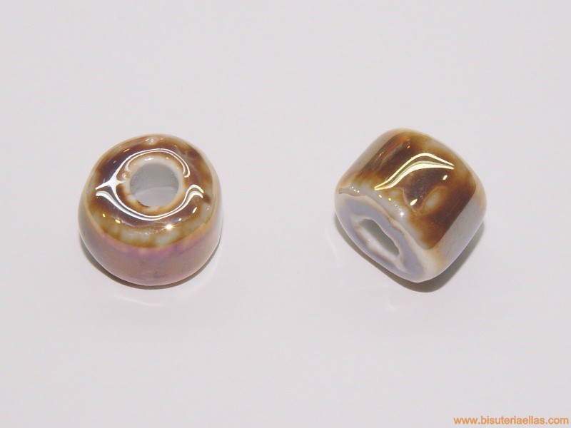 Bola cuadrada Ø16x13mm paso 5mm marrón