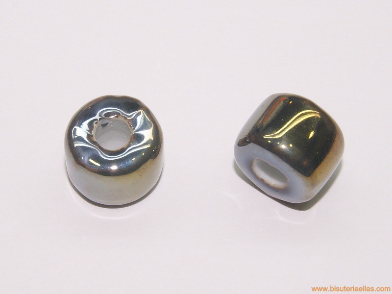 Bola cuadrada Ø16x13mm paso 5mm metalizada