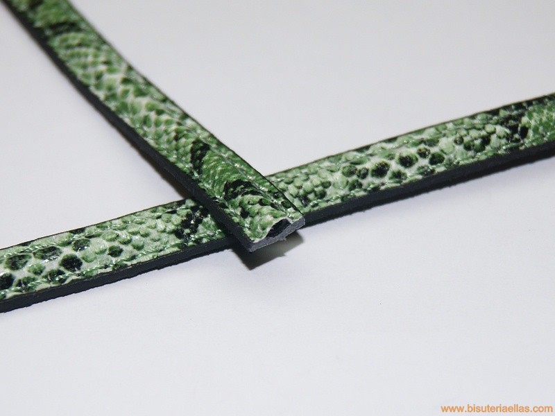 Cuero media caña 10x5mm verde serpiente